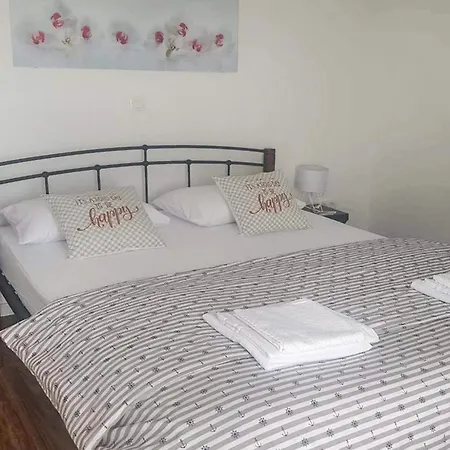 Amazing In Kastel Stari Apartamento Kaštela