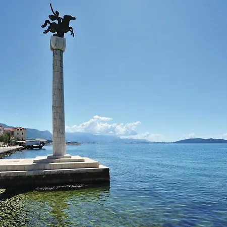 Apartment Beautiful In Kastel Stari With Jacuzzi *